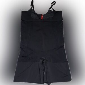 SPANX Sculpt Black Under Bust Body Suit Shaper  Mid Thigh Booty Lifting 1X
